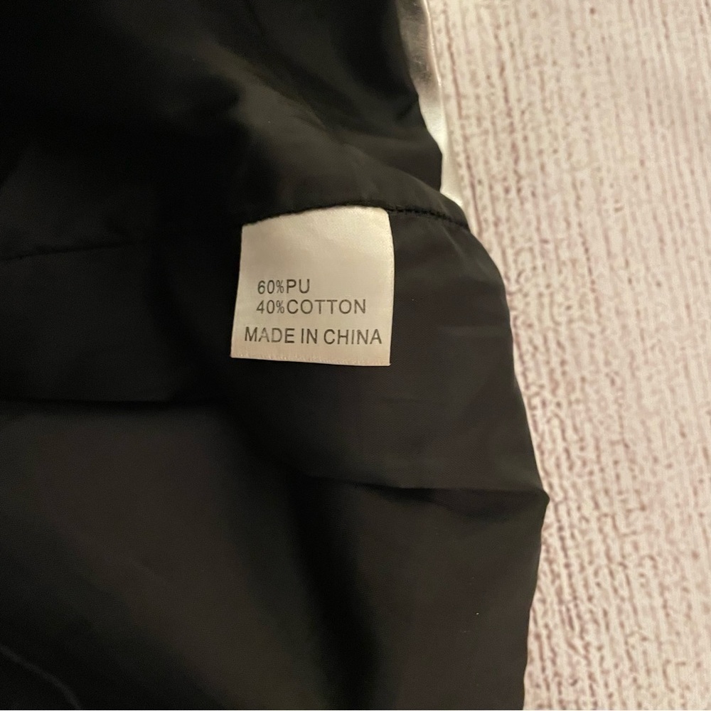 LF SEEK THE LABEL Women’s Metallic Silver & Black Vegan Leather Skirt Size Small - Picture 5 of 7